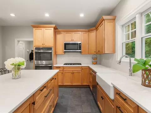 Kitchen - 747 Terrace Dr, Williston, VT 05495 photo 4 of 9