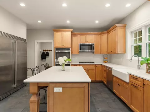 Kitchen - 747 Terrace Dr, Williston, VT 05495 photo 5 of 9