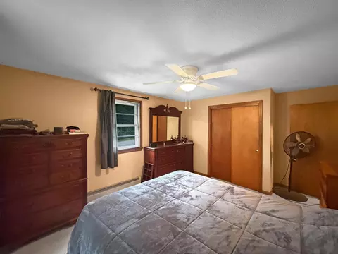 Bedroom - 224 Goboro Rd, Epsom, NH 03234 photo 5 of 6