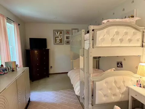 Bedroom - 46 Foothills Dr, Jericho, VT 05465 photo 6 of 8