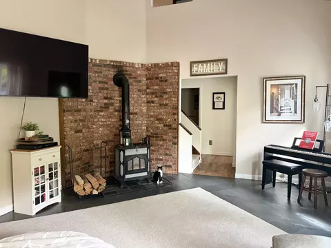 Living - 46 Foothills Dr, Jericho, VT 05465 photo 5 of 5
