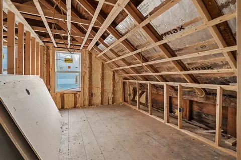 Entry Way - 94 Foundry Rd, Tunbridge, VT 05077 photo 5 of 5