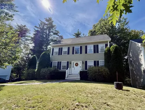 11 Hawthorne Cir, Somersworth, NH 03878