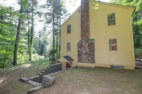 Exterior - 5 Runawit Rd, Exeter, NH 03833 photo 16 of 18