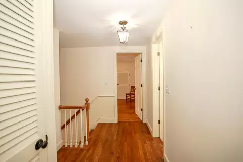 Entry Way - 5 Runawit Rd, Exeter, NH 03833 photo 4 of 5