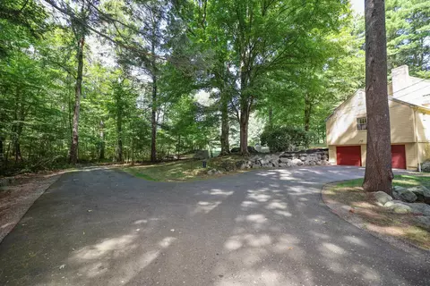 Exterior - 5 Runawit Rd, Exeter, NH 03833 photo 5 of 18