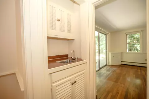 Entry Way - 5 Runawit Rd, Exeter, NH 03833 photo 1 of 5