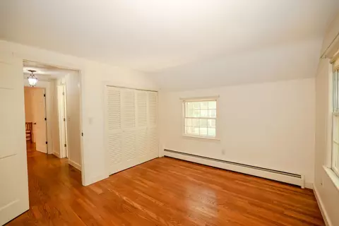 Bedroom - 5 Runawit Rd, Exeter, NH 03833 photo 8 of 9