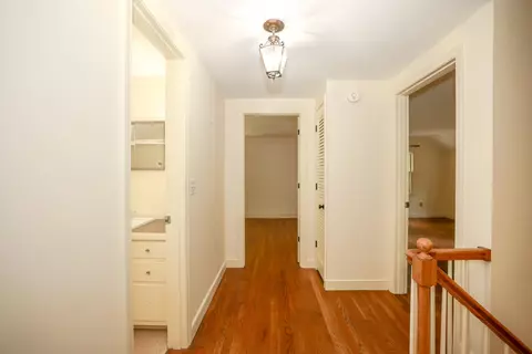 Entry Way - 5 Runawit Rd, Exeter, NH 03833 photo 5 of 5