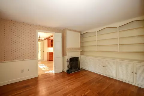 Living - 5 Runawit Rd, Exeter, NH 03833 photo 5 of 6