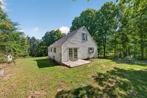Exterior - 454 E Dunbarton Rd, Goffstown, NH 03045 photo 4 of 9