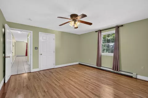 Bedroom - 454 E Dunbarton Rd, Goffstown, NH 03045 photo 4 of 5