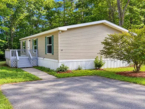 59 Sycamore Blvd, Farmington, NH 03835