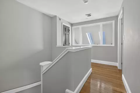 Entry Way - 28 Stacey Cir, Windham, NH 03087 photo 4 of 6