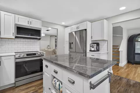 Kitchen - 28 Stacey Cir, Windham, NH 03087 photo 3 of 4