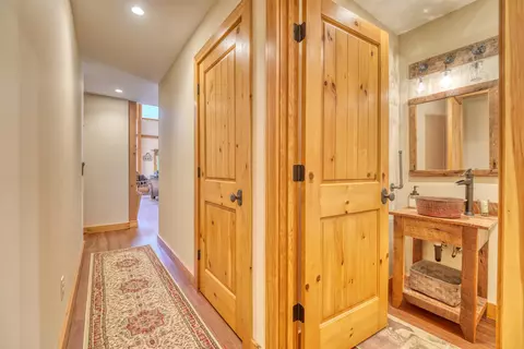 Entry Way - 820 Main St, Andover, NH 03216 photo 12 of 13