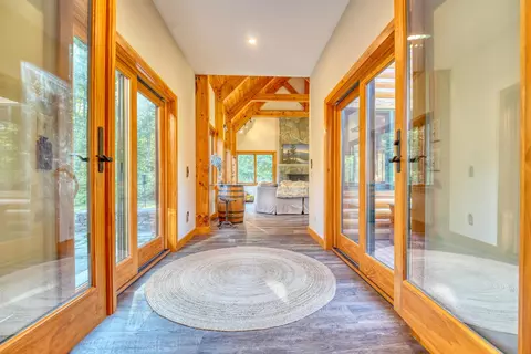 Entry Way - 820 Main St, Andover, NH 03216 photo 6 of 13