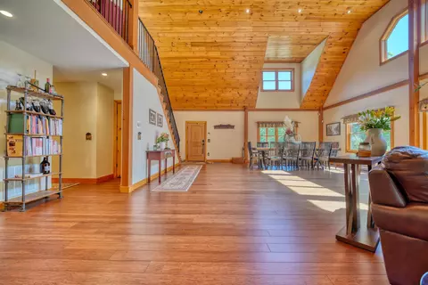 Entry Way - 820 Main St, Andover, NH 03216 photo 4 of 13