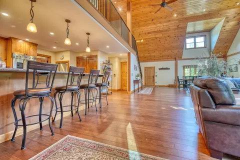 Entry Way - 820 Main St, Andover, NH 03216 photo 2 of 13