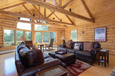 Living - 259 Beechnut Dr, Peru, VT 05152 photo 2 of 7