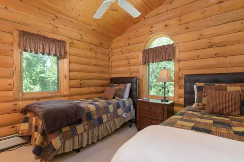 Bedroom - 259 Beechnut Dr, Peru, VT 05152 photo 5 of 9
