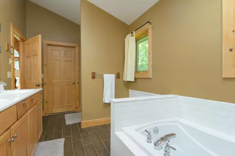 Bath - 259 Beechnut Dr, Peru, VT 05152 photo 1 of 5