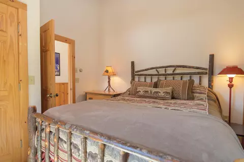 Bedroom - 259 Beechnut Dr, Peru, VT 05152 photo 8 of 9