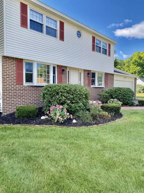 8 Southgate Dr, Bedford, NH 03110