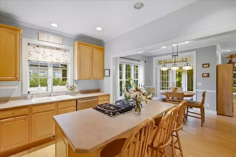 Kitchen - 63 Ian Pl, Williston, VT 05495 photo 2 of 2
