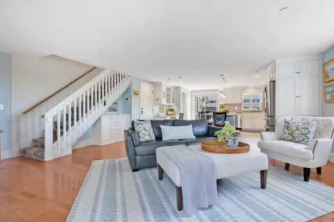 Living - 581 Ocean Blvd # 7, Hampton, NH 03842 photo 5 of 5