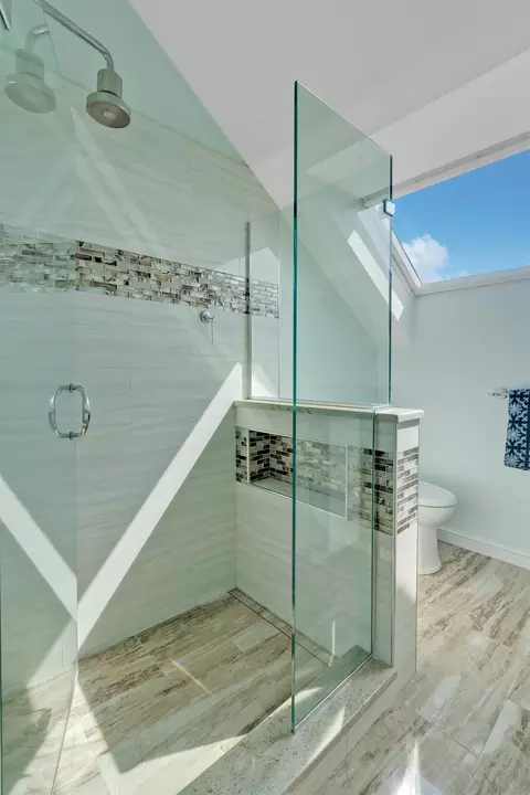 Bath - 581 Ocean Blvd # 7, Hampton, NH 03842 photo 3 of 5