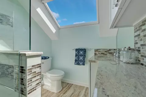 Bath - 581 Ocean Blvd # 7, Hampton, NH 03842 photo 4 of 5