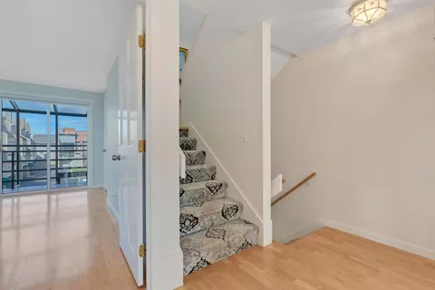 Entry Way - 581 Ocean Blvd # 7, Hampton, NH 03842 photo 2 of 2