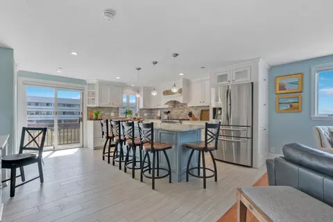 Kitchen - 581 Ocean Blvd # 7, Hampton, NH 03842 photo 1 of 2