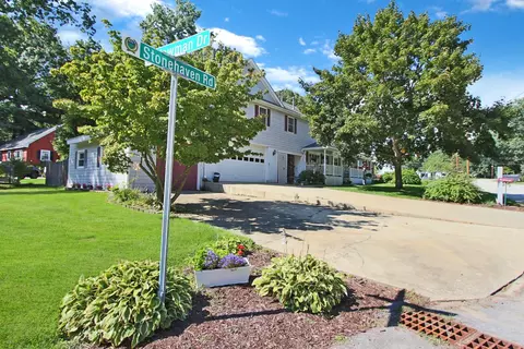12 Stonehaven Rd, Nashua, NH 03062