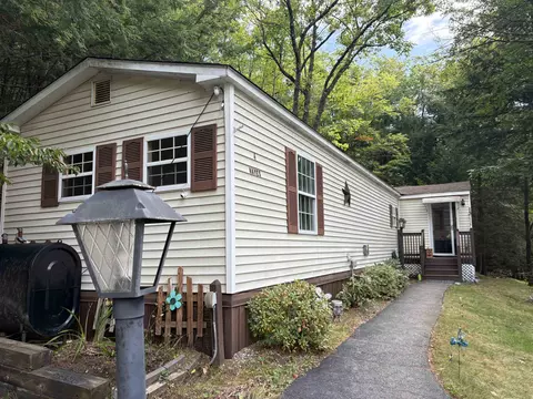 4 Joe Blake Rd #33, Plymouth, NH 03264