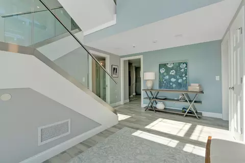 Entry Way - 741 Ocean Blvd, Hampton, NH 03842 photo 4 of 4