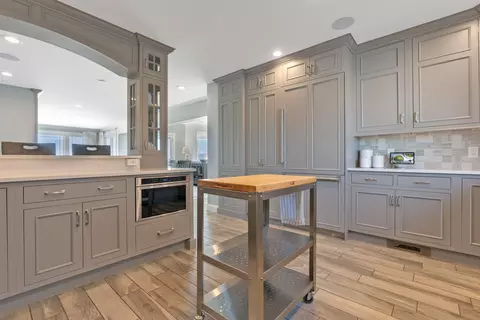 Kitchen - 741 Ocean Blvd, Hampton, NH 03842 photo 3 of 5