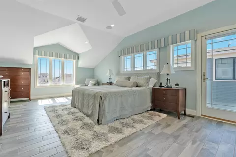 Bedroom - 741 Ocean Blvd, Hampton, NH 03842 photo 3 of 6