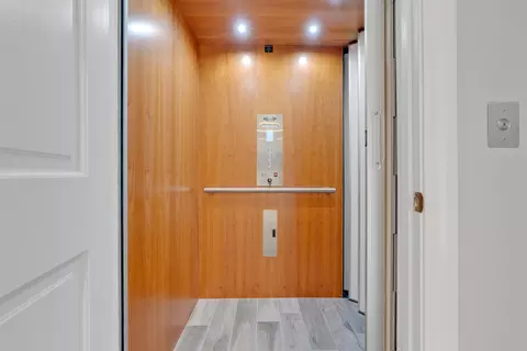 Entry Way - 741 Ocean Blvd, Hampton, NH 03842 photo 1 of 4