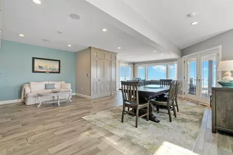 Dining - 741 Ocean Blvd, Hampton, NH 03842 photo 1 of 4