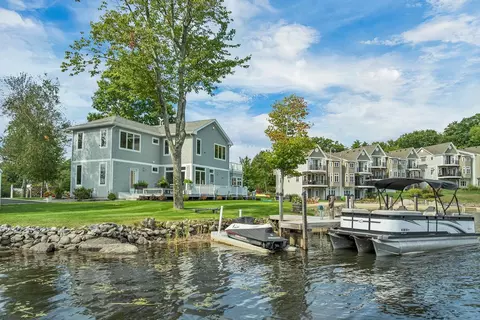 28 Island Dr, Laconia, NH 03246