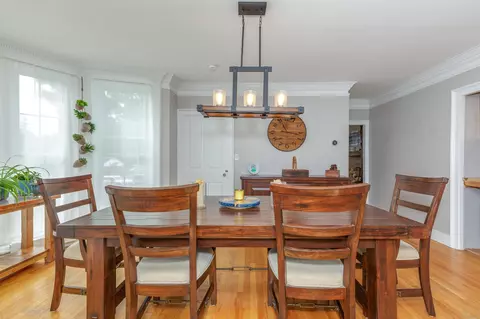 Dining - 21 E Main St, Warner, NH 03278 photo 1 of 3