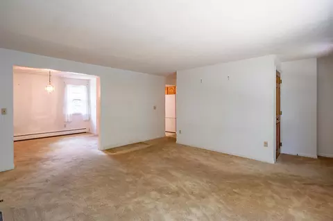 Living - 136 Maple Ave, Atkinson, NH 03811 photo 2 of 6