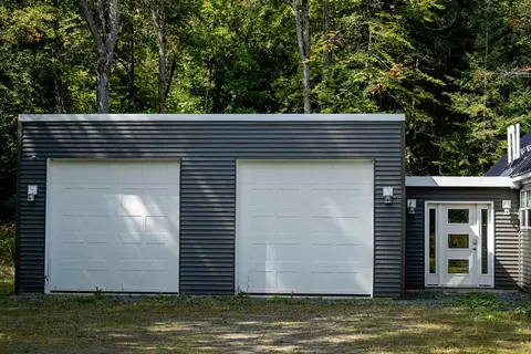 Exterior - 28 Stugger Rd, Dover, VT 05356 photo 4 of 5