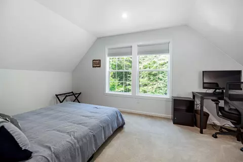 Bedroom - 28 Stugger Rd, Dover, VT 05356 photo 6 of 8