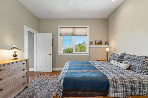 Bedroom - 960 Beach Pond Rd, Wolfeboro, NH 03894 photo 3 of 6