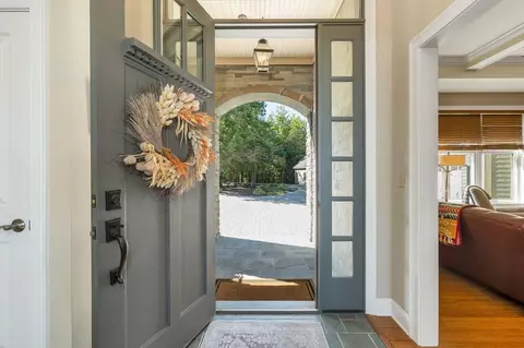 Entry Way - 960 Beach Pond Rd, Wolfeboro, NH 03894 photo 1 of 5