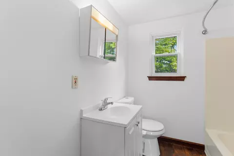 Bath - 31 Juniper Rd # R, Derry, NH 03038 photo 2 of 3