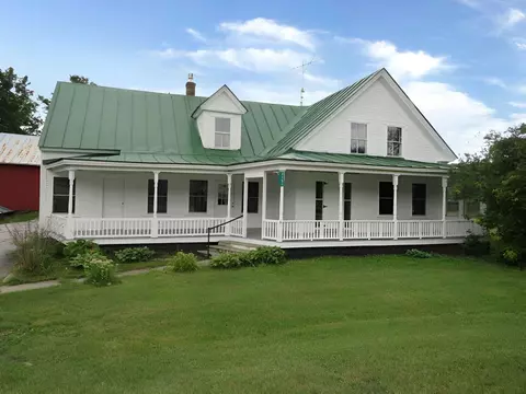 2151 Scott Hwy, Groton, VT 05046